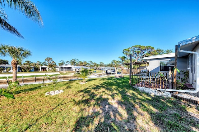 view of yard featuring a water view