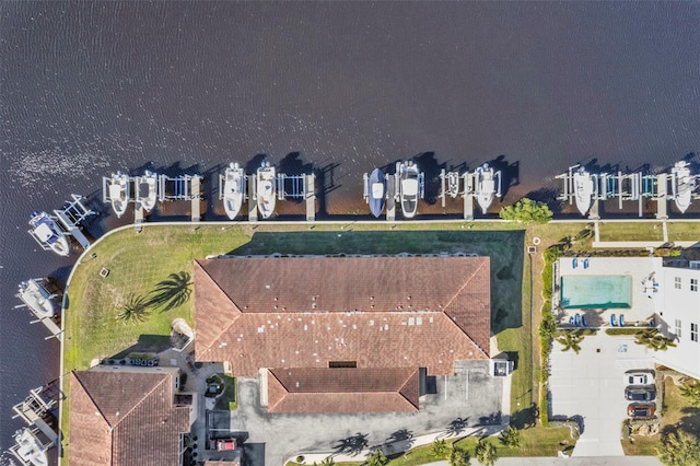 bird's eye view featuring a water view