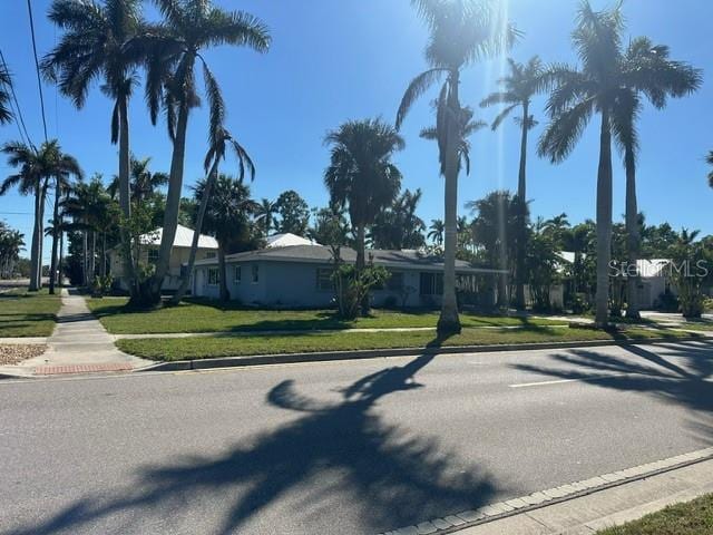 view of front of house with a front yard