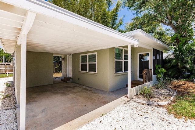 view of front facade featuring a carport