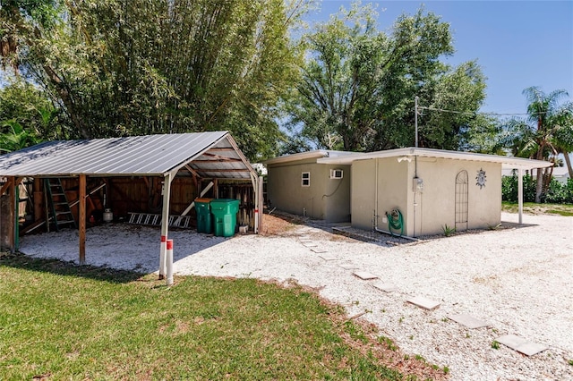 exterior space featuring a yard