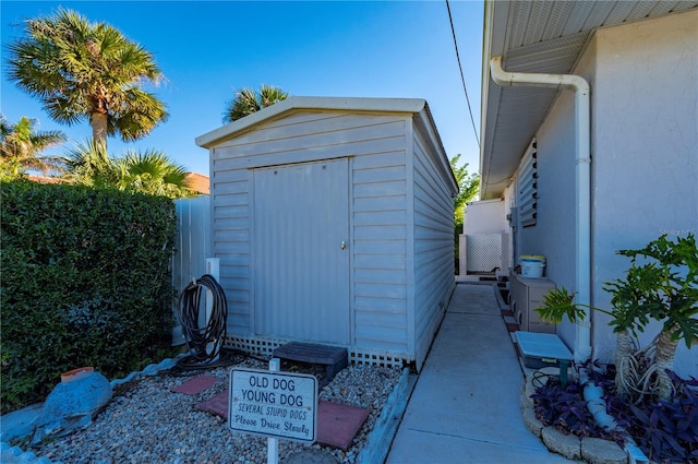 view of outbuilding