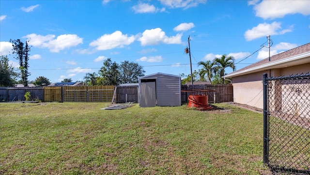 view of yard with a shed