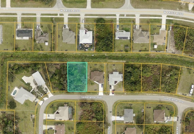 Listing photo 2 for 20 Lamplighter Ave, North Port FL 34287