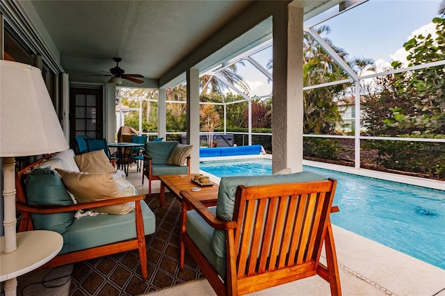 sunroom / solarium with ceiling fan