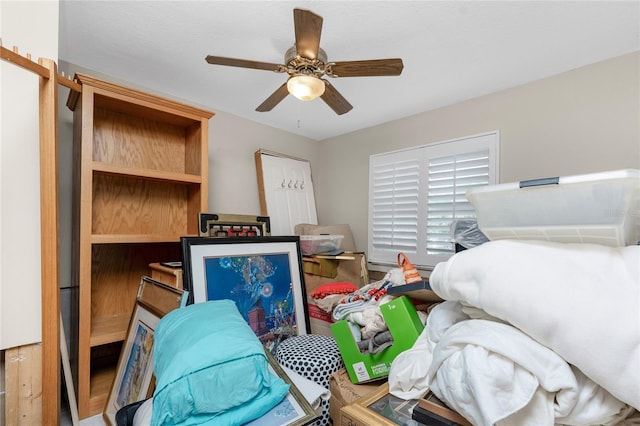 bedroom featuring ceiling fan