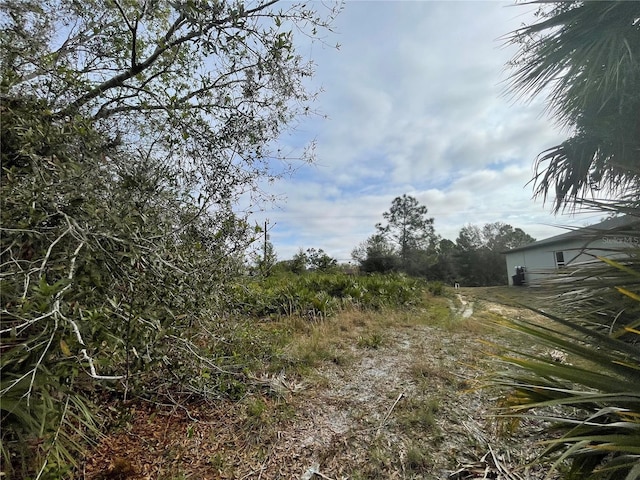 Listing photo 3 for 150 Chickering St, Port Charlotte FL 33954