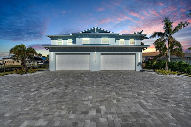 view of front facade featuring a garage