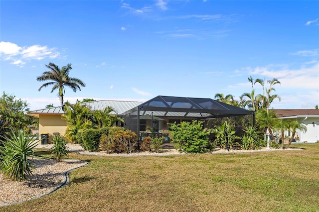 view of yard featuring a lanai