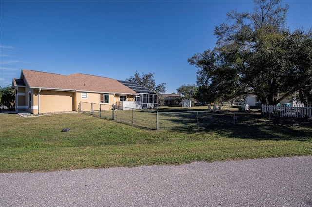 view of front of house featuring a front yard