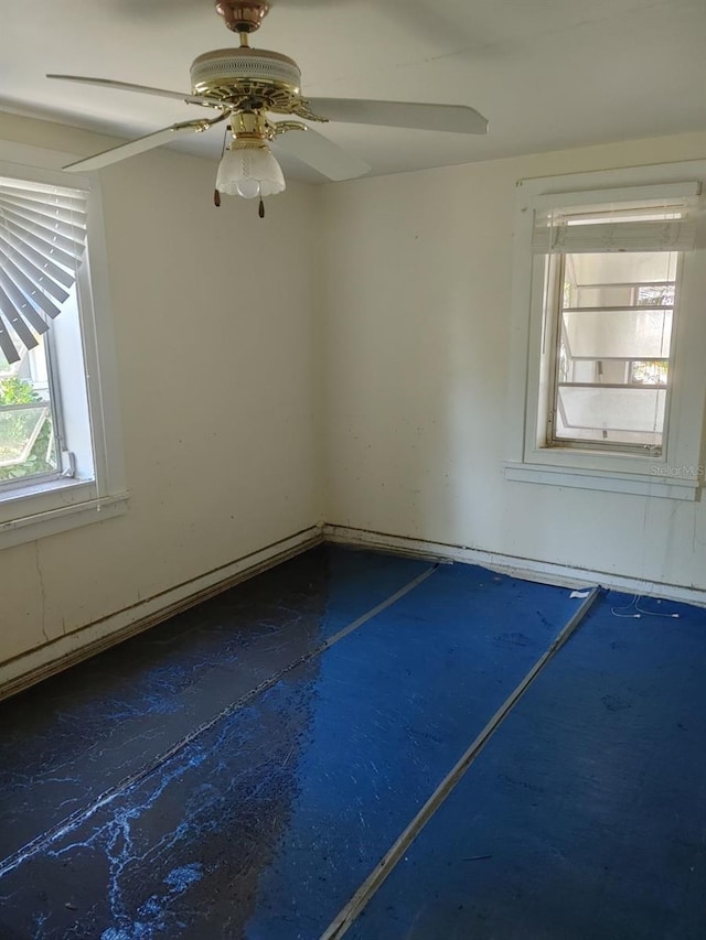 empty room with ceiling fan