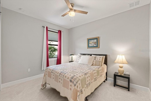 bedroom with ceiling fan