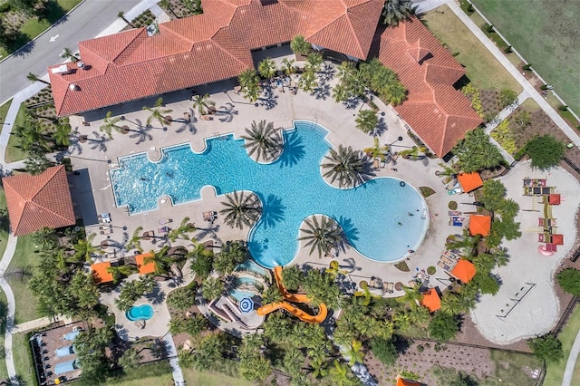 5240 Oakbourne Ave, Davenport, FL 33837 - aerial view of a pool area
