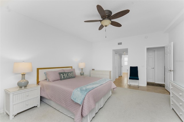 bedroom with ceiling fan