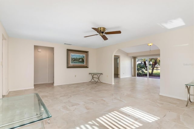 empty room with ceiling fan