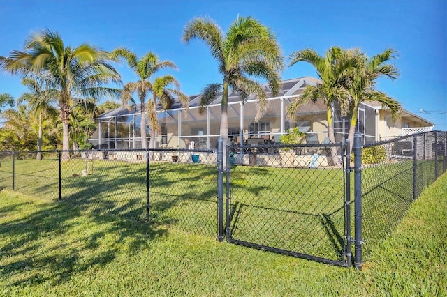 view of yard featuring a lanai