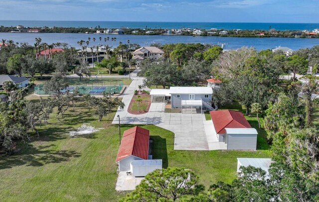 bird's eye view with a water view