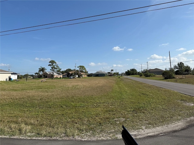 Listing photo 2 for 1424 NW 31st Ave, Cape Coral FL 33993