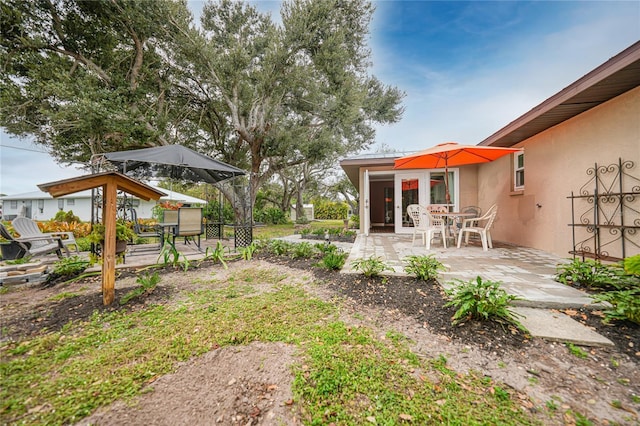 view of yard with a patio