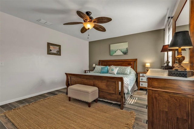 bedroom featuring ceiling fan