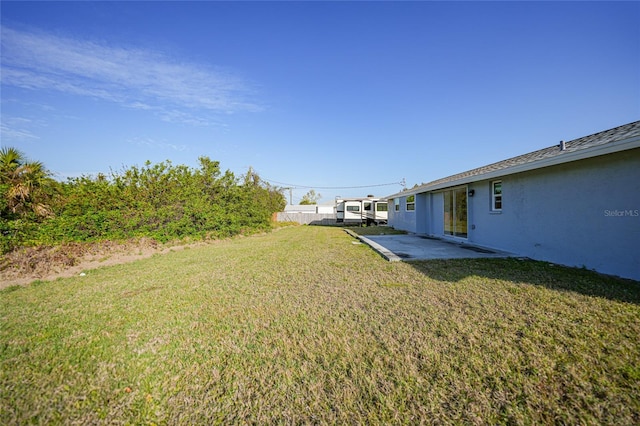 view of yard with a patio