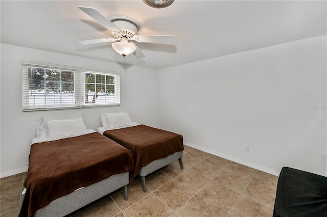 bedroom with ceiling fan