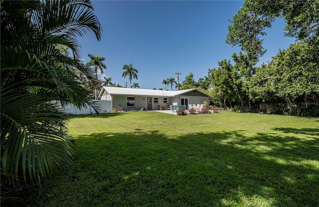 view of yard with a patio