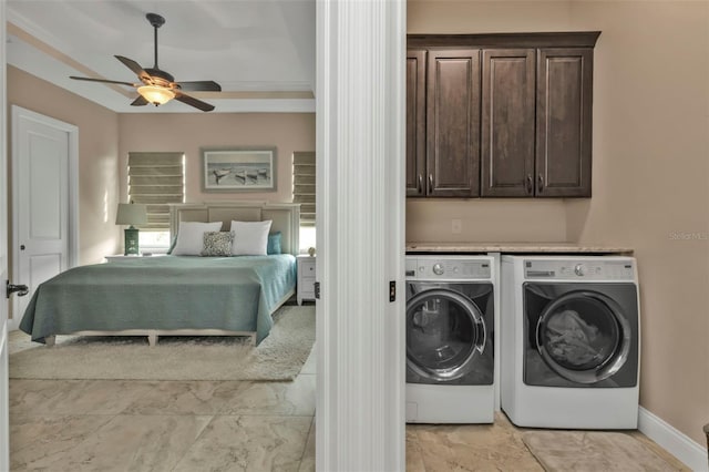 bedroom with ceiling fan and washing machine and clothes dryer