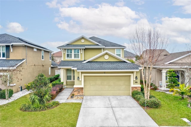 view of front of property featuring a front yard