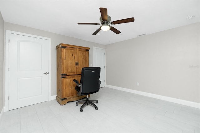 office area with ceiling fan