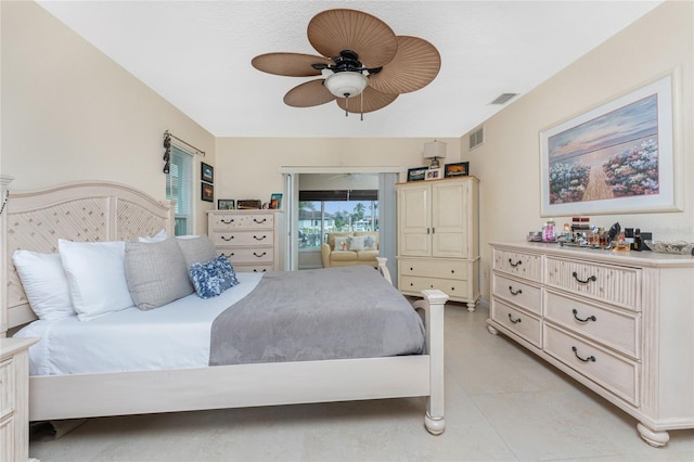 bedroom featuring ceiling fan