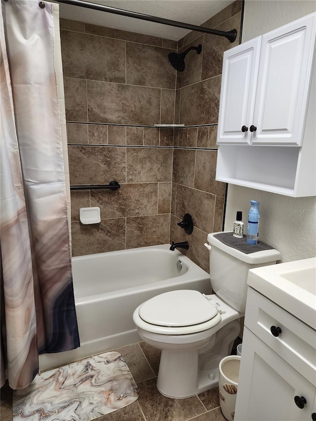 full bathroom featuring shower / tub combo with curtain, vanity, and toilet