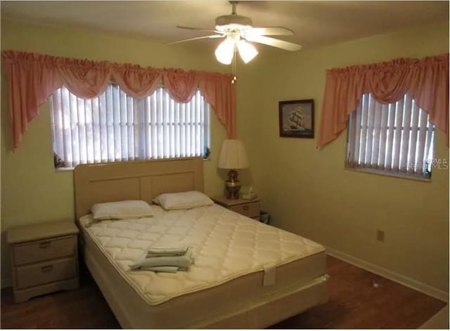 bedroom featuring ceiling fan