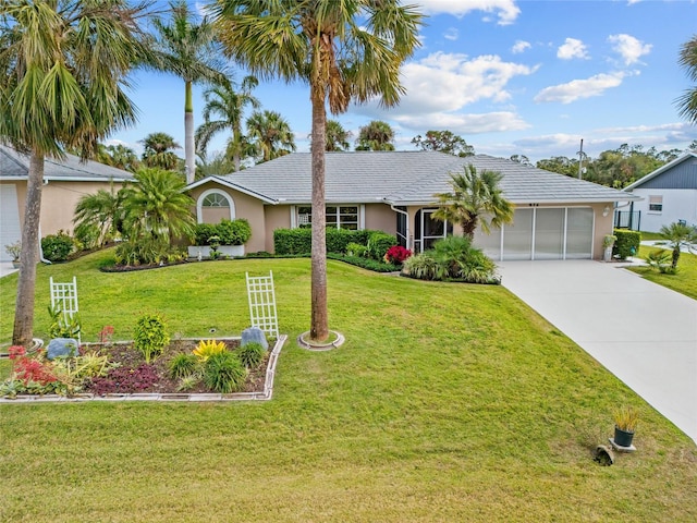 ranch-style home featuring a front lawn