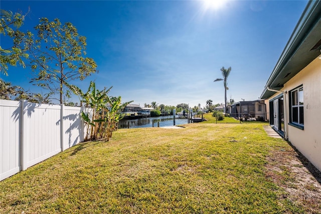 view of yard featuring a water view