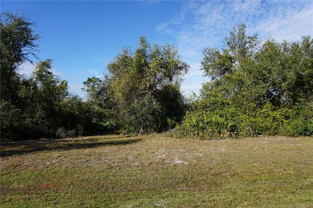 Listing photo 2 for 323 Hiram St, Punta Gorda FL 33982