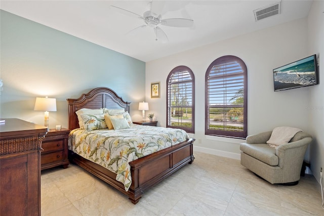 bedroom with ceiling fan