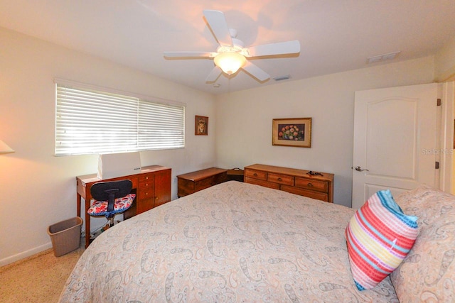 bedroom with ceiling fan