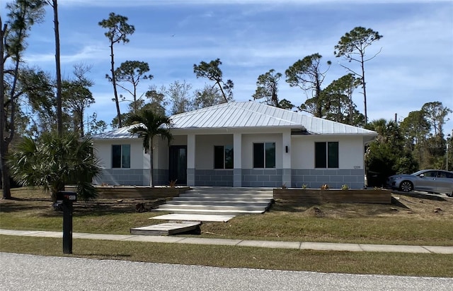 view of front of house