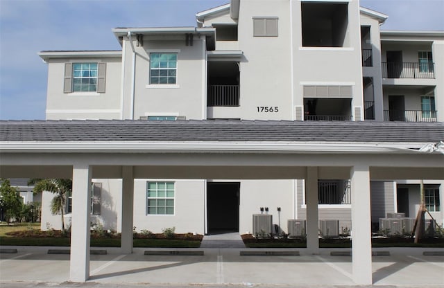 view of building exterior featuring cooling unit