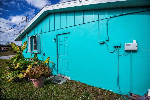 view of property exterior