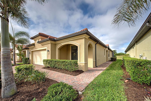 view of front of house with a garage