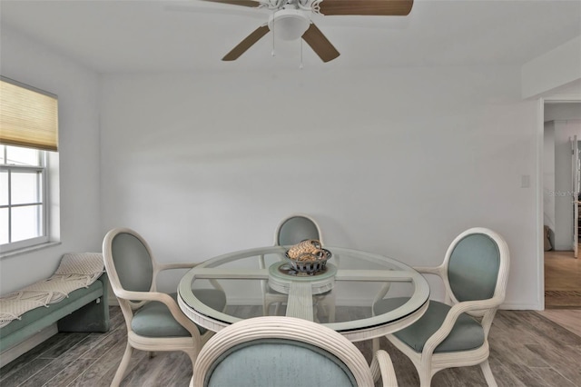 dining room with ceiling fan