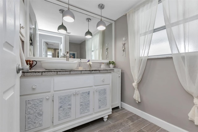 bathroom with vanity