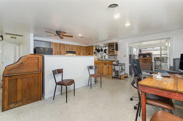 office area featuring ceiling fan