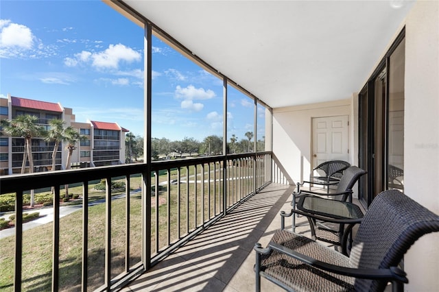 view of sunroom / solarium