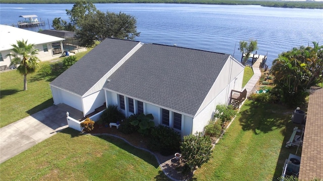 bird's eye view with a water view