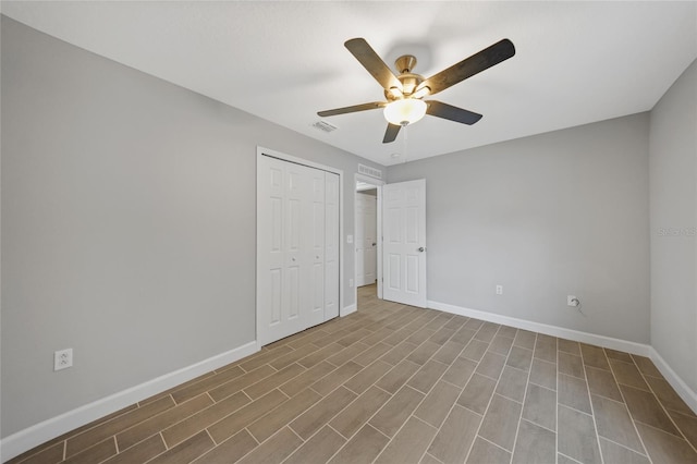 empty room with ceiling fan