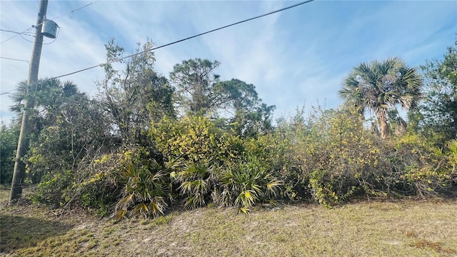 Listing photo 2 for 128 Albatross Rd, Rotonda West FL 33947