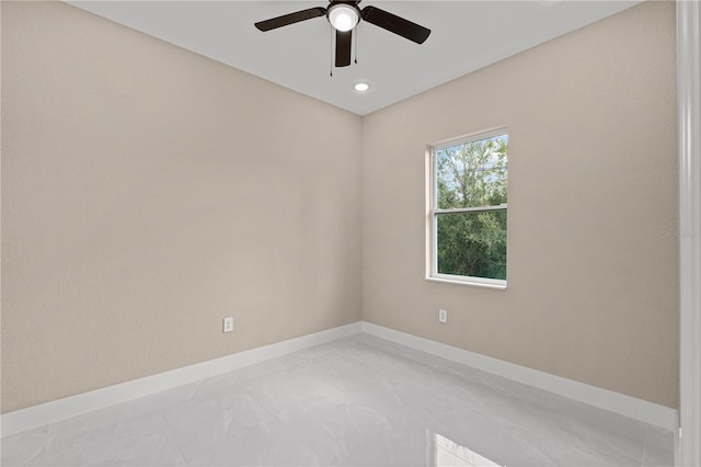 empty room with ceiling fan